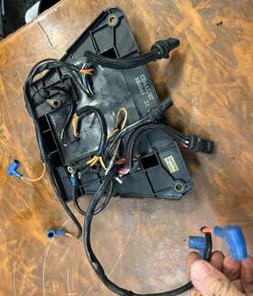 120-140ph Evinrude 584041 Power Pack V4 Looper 1990-2001 2-stroke Outboards