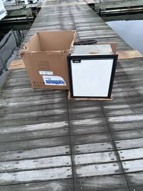 1006502 Isotherm Used 62 Liter Marine Refrigerator