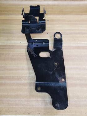 Mercruiser 861046 7.4l 454 Power Steering Pump Lifting Eye Bracket