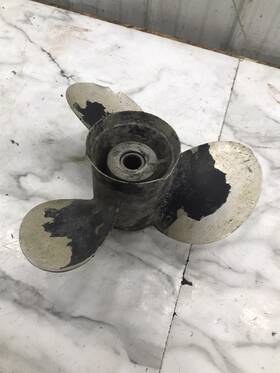 031024 Mercury 89 Mercruiser Marine Alpha Gen 1 Out Drive Boat Prop Propeller 14.5 X 17 In