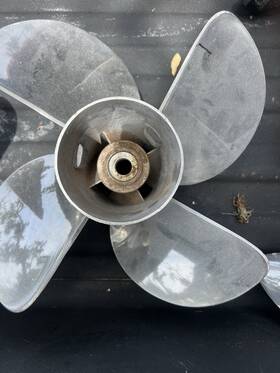 14.6x19pt Mercury Revolution Props Rh/lh