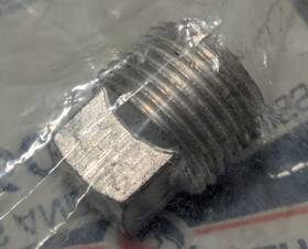Mercury 22-60039 Genuine Mercruiser Oil Drain Plug New Oem
