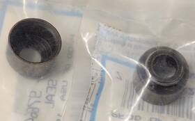 26-976641 Mercury Lot Of 2 Genuine Mercruiser Intake Valve Seals New Oem Inlet