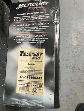 48-825865a47 Mercury Brand New Tempest 14 5/8x23