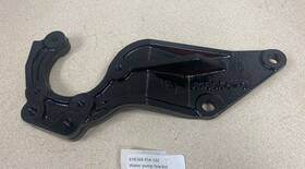 818368t1 Mercury Mercruiser # Sea Water Pump Bracket- Like New 640