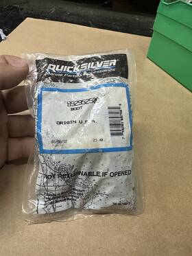 892952500 Mercury New Oem / Quicksilver Boot Pn# B-8-8
