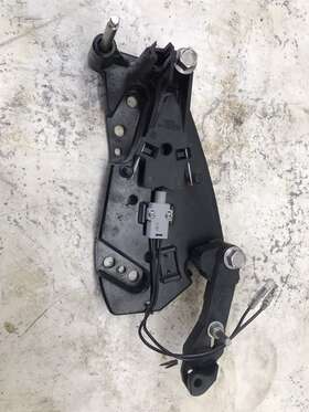 807962-a25 Mercury Marine 95 Mercruiser 4.3 L 262 V6 Gm Boat Engine Shift Plate Bracket