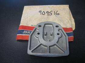 0909516 Omc Johnson Evinrude Pivot Cap Cover Jo93