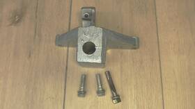 Ro90001 Pcm Volvo Ford 302 Engine Mount - Used