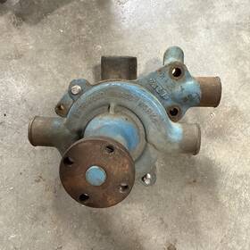 Q10830 Sherwood Chris Craft Raw Water Pump And Mounting Bracket