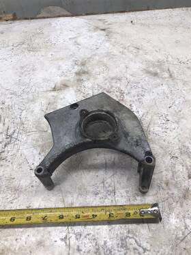 855483 Volvo Penta B21 2.1 L Aq125 A Aq140 4 Cylinder Engine Timing Bridge Water Pump Mount Bracket