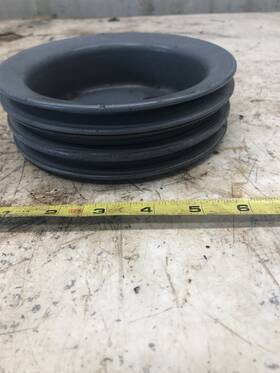 Yamaha 10251100 Sterndrive 5.0 L 305 V8 Gm Marine Boat Engine 3 Groove Pulley